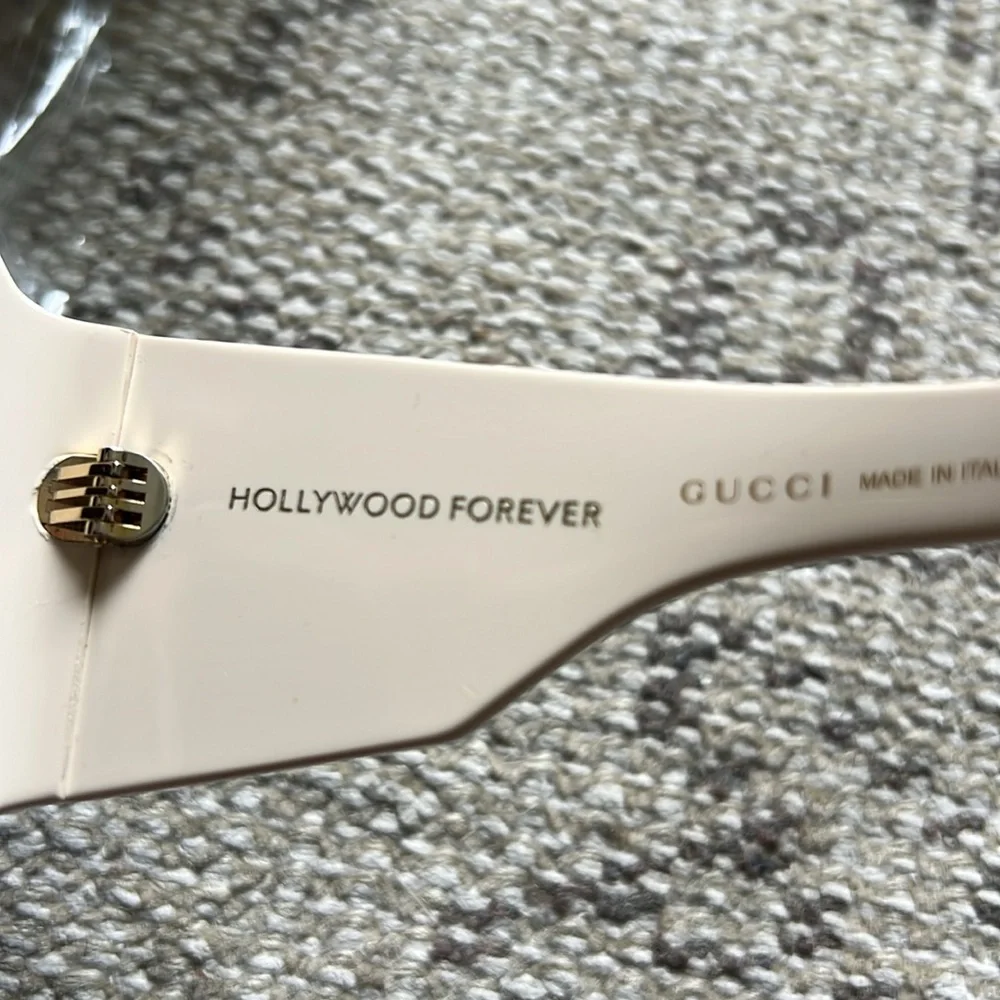 Gucci Hollywood Forever AUTHENTIC sunglasses in case - Picture 7 of 9